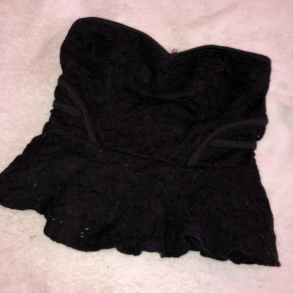 NWOT Strapless Lace Crop Top